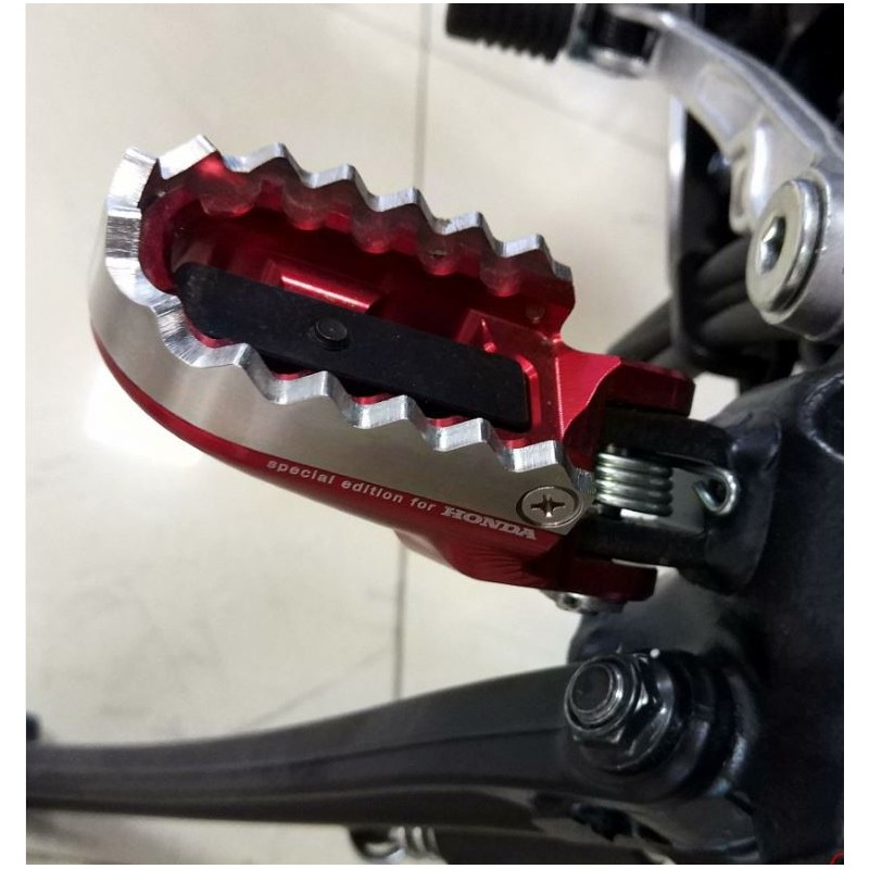 Honda Rider Foot Pegs Kit by Rizoma for X-ADV