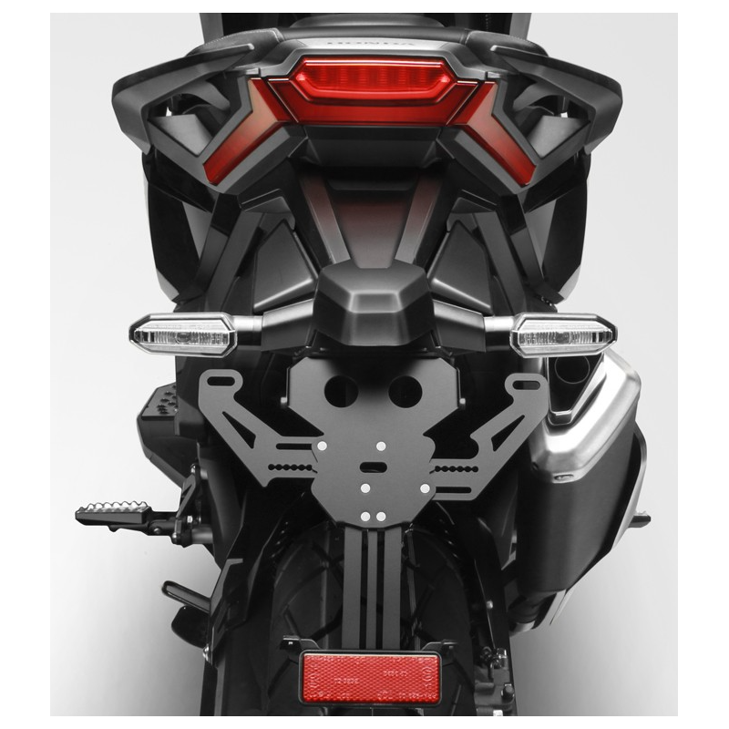 R-0928 : Soporte de matrícula internacional DPM 2021 Honda X-ADV 750