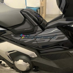 XADV-21-006 : Adesivi per il ventre del sellino inferiore Honda X-ADV 750